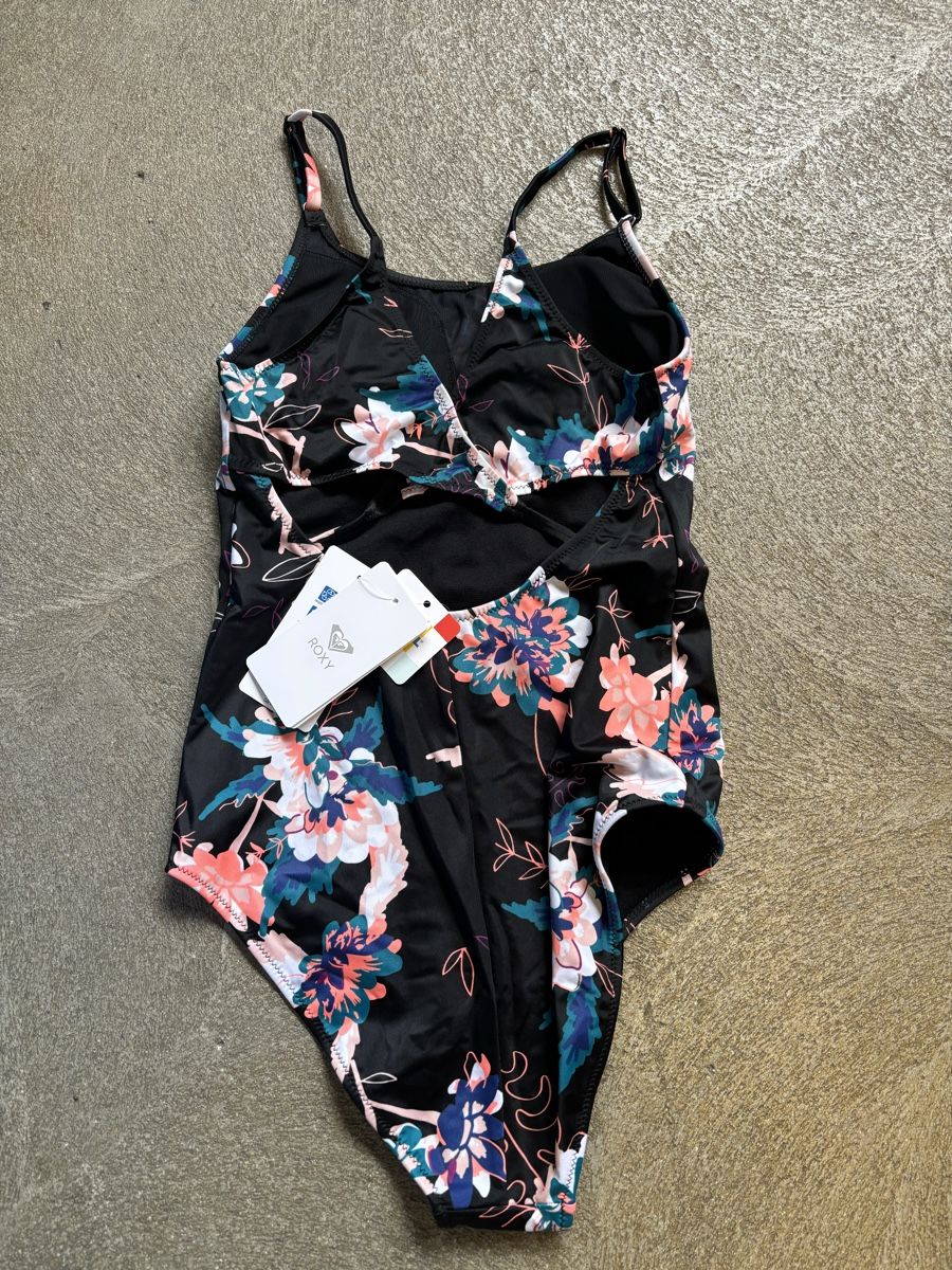 Roxy Costumi da bagno & Bikini: Maillot de bain Roxy Femmes Taille S – Nuovo e nell'imballaggio originale da Orbe venduto da D-stockFactory-Orbe 1