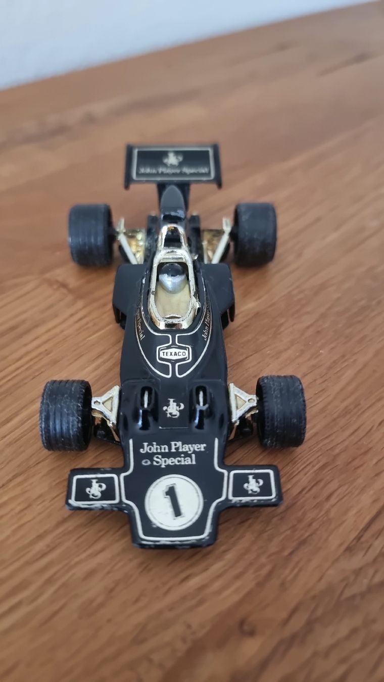 Modellini d'auto: Modellauto John Player Special schwarz 1:25  – Usato da Altdorf UR venduto da Adeleiro 7