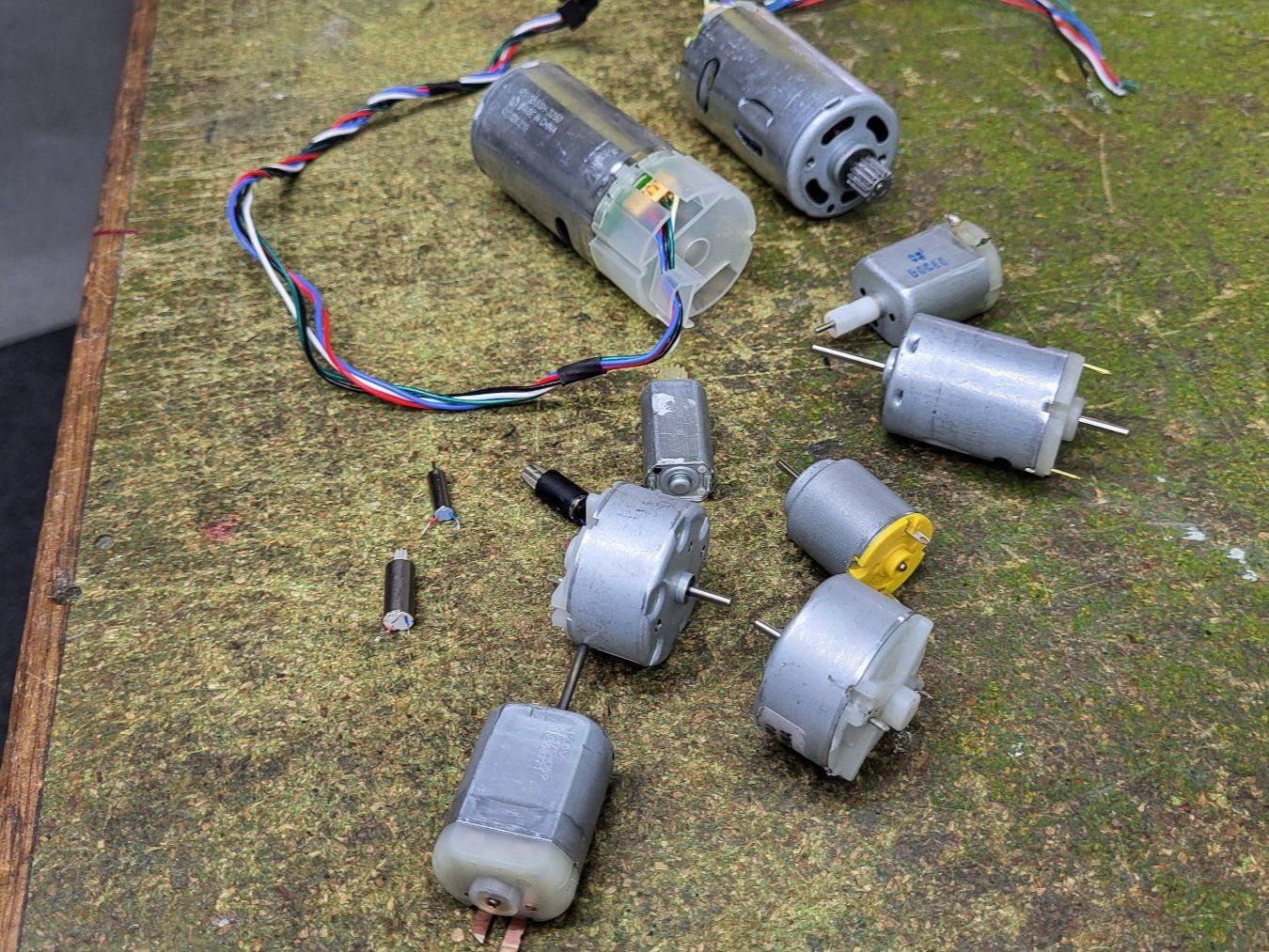 Motori: Elektromotoren 3-10 Volt von Mini -Midi – Usato da Dürnten venduto da duft4711 3