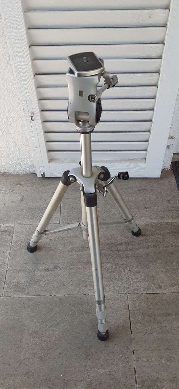 Treppiedi & Teste: Stativ 1960er - Silk Master Silk/Silk Tripod Delux – Usato da Mörschwil venduto da antiksalon21 2