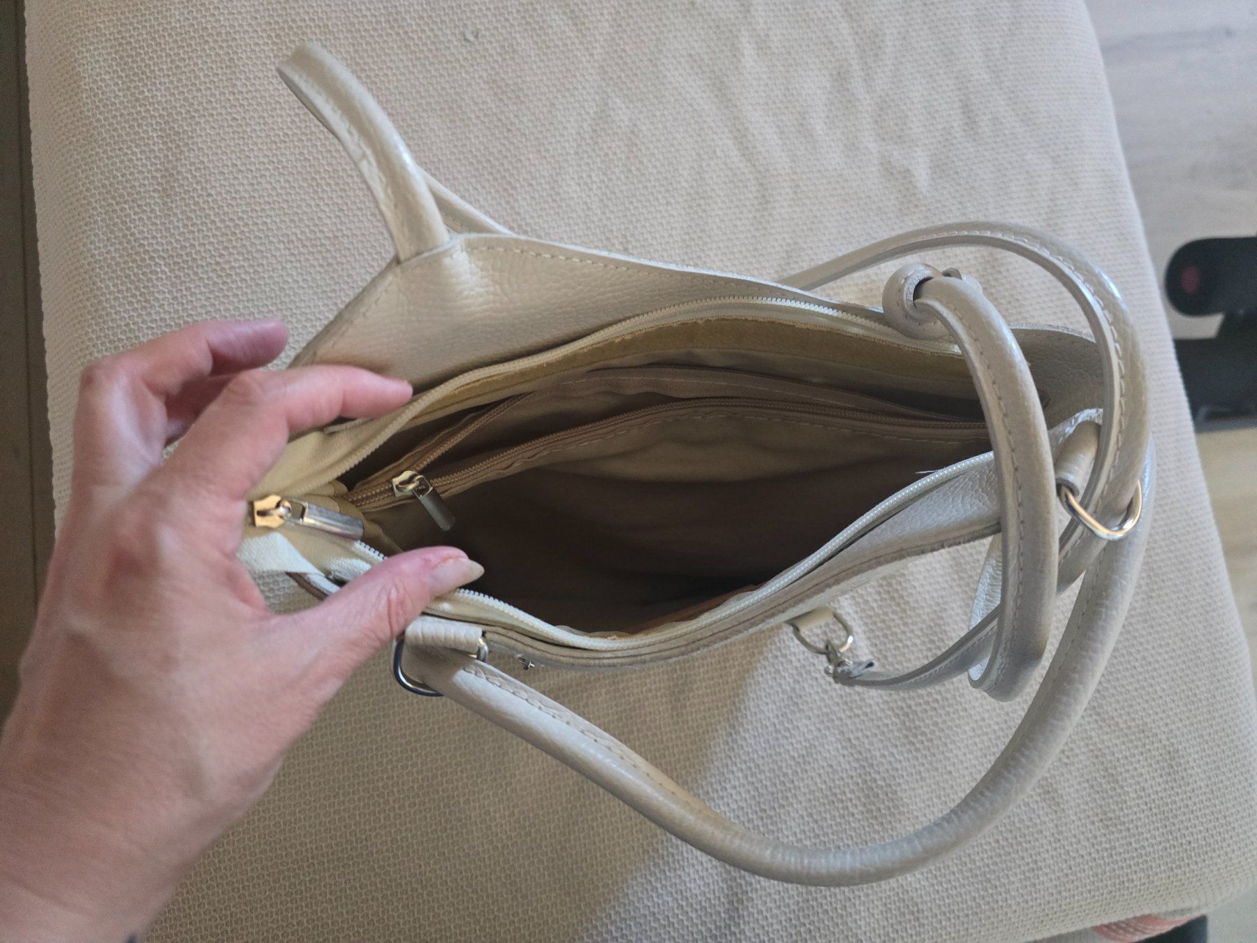 Taschen für Damen: Tasche aus  Naturleder Weiss – Gebraucht aus Brütten von Diana098 3