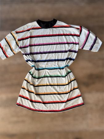 Sommerliches Streifen-T-Shirt Kleid, PrettyLittleThing