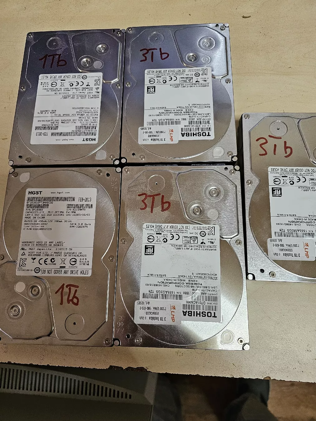 Harddisks: 5 Festplatten – Gebraucht aus Burgdorf von weggu.666