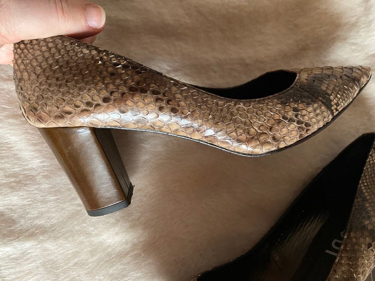 Scarpe da donna: Escarpins python (serpent) véritable 37,5 – Usato da Geneve venduto da Monthoux13 2