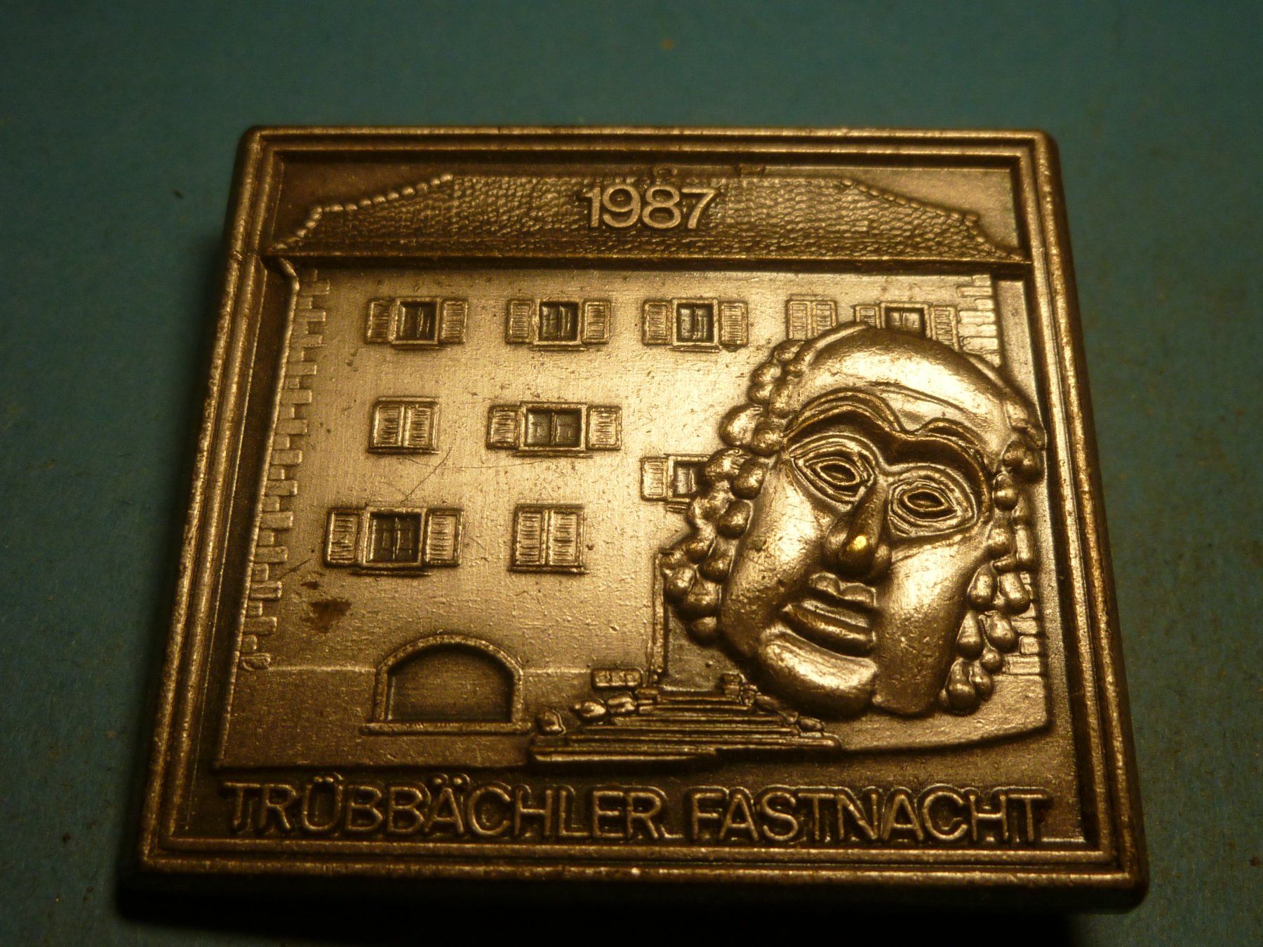 Placchette & Badge: TRÜEBBACH 1987 SILBER – Usato da Ried (Muotathal) venduto da Mandarin02