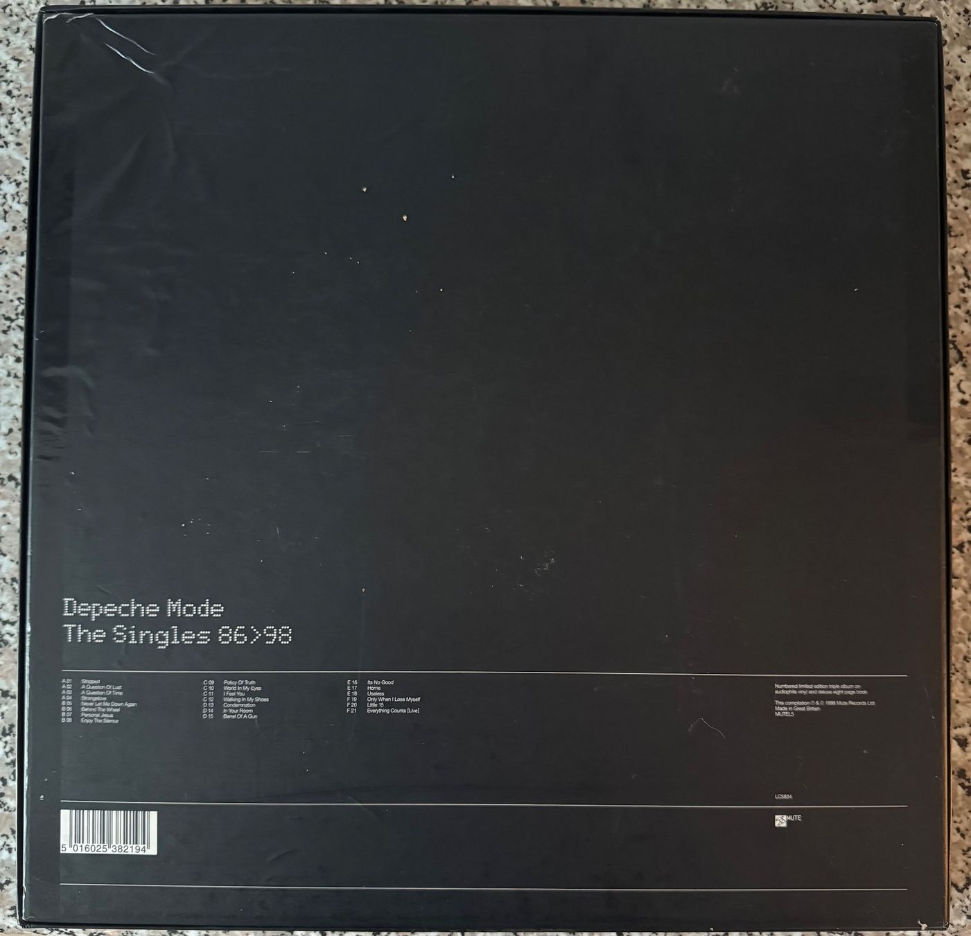 Vinyles: Depeche Mode The Singles 86-98 – D'occasion à Stetten AG par Rvipersnake 2