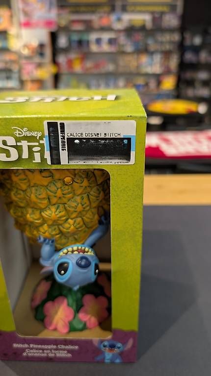 Statuette: Calice Disney Stich Pineapple – Usato da S. Antonino venduto da UPSTORE 1