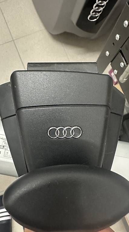 Dachträger: Grundträger Audi etron – Gebraucht aus Chur von Mila75