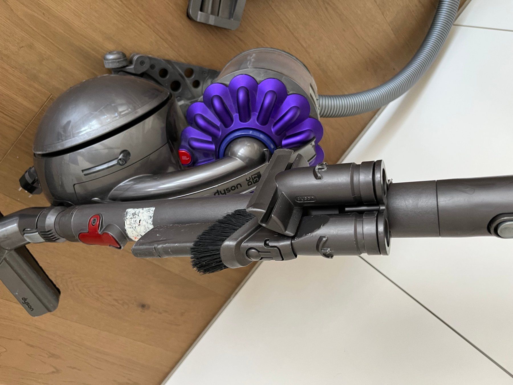 Dyson Aspirateurs & Accessoires: Dyson Ball DC 37 allergy parquet – D'occasion à Fislisbach par achermannr7981 3