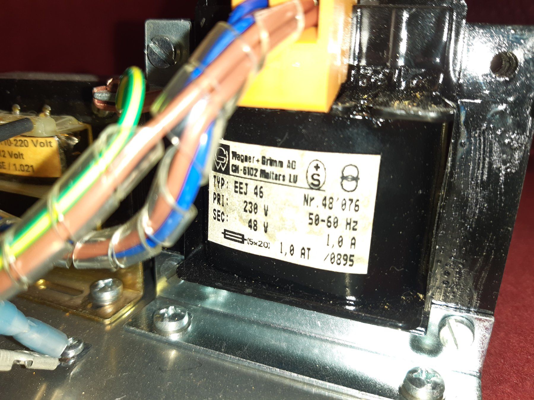 Componenti elettronici: 2 Stk. Transformatoren, 12V & 48V, ungtestet! Inkl. Schalter – Usato da Lohn-Ammannsegg venduto da Molch7 8