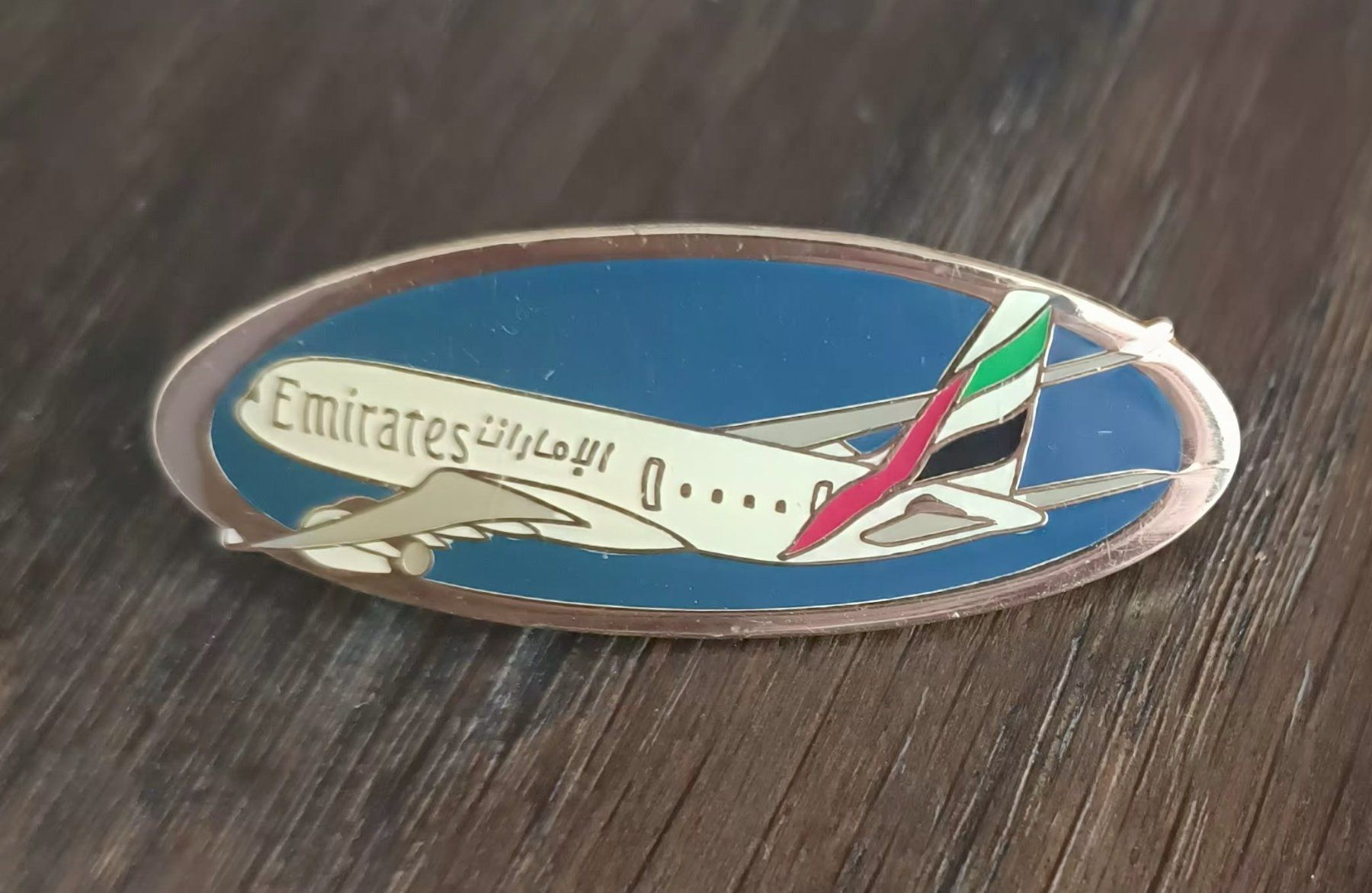 Placchette & Badge: Pin Emirates – Usato da Grenchen venduto da Hegre50