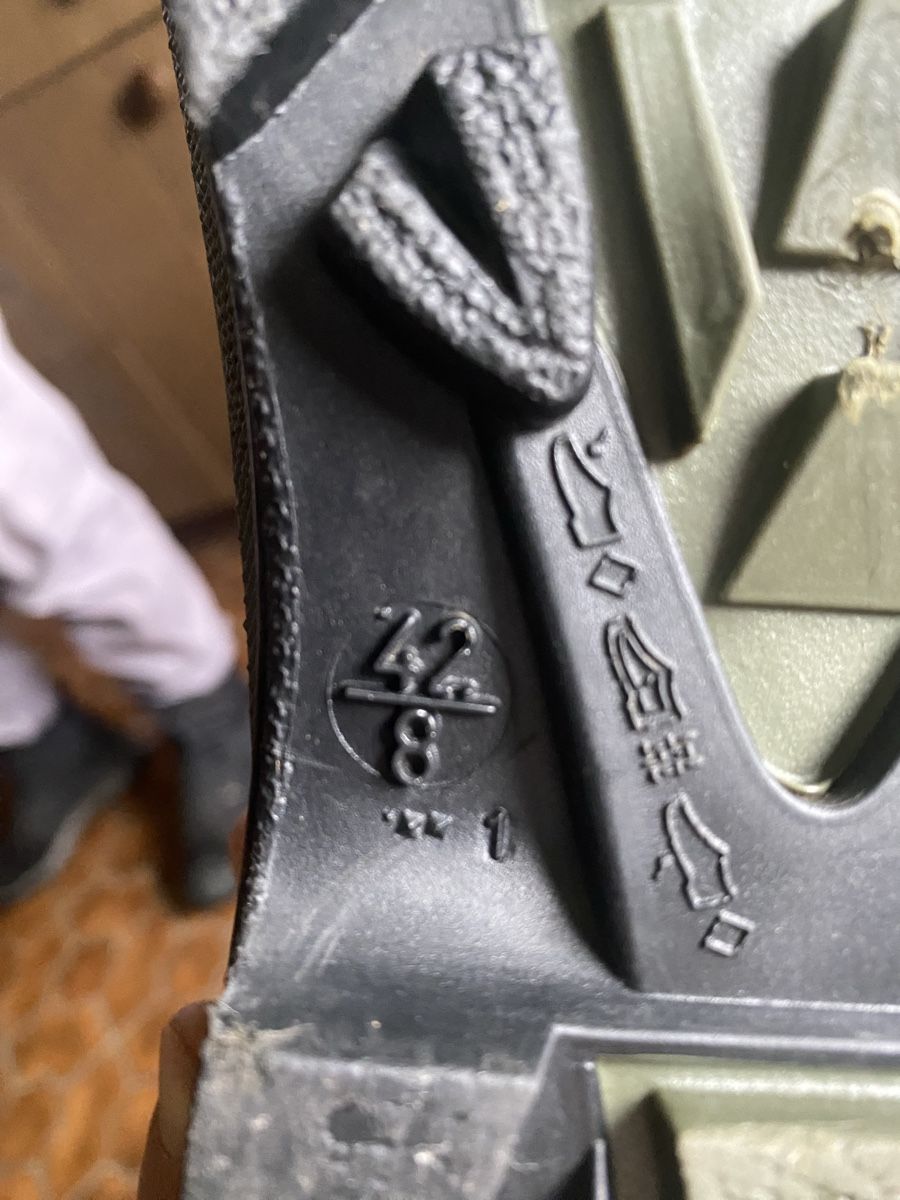 Scarpe da uomo: Stiefel gefüttert Gr.42 – Usato da Heitenried venduto da Carmes 3
