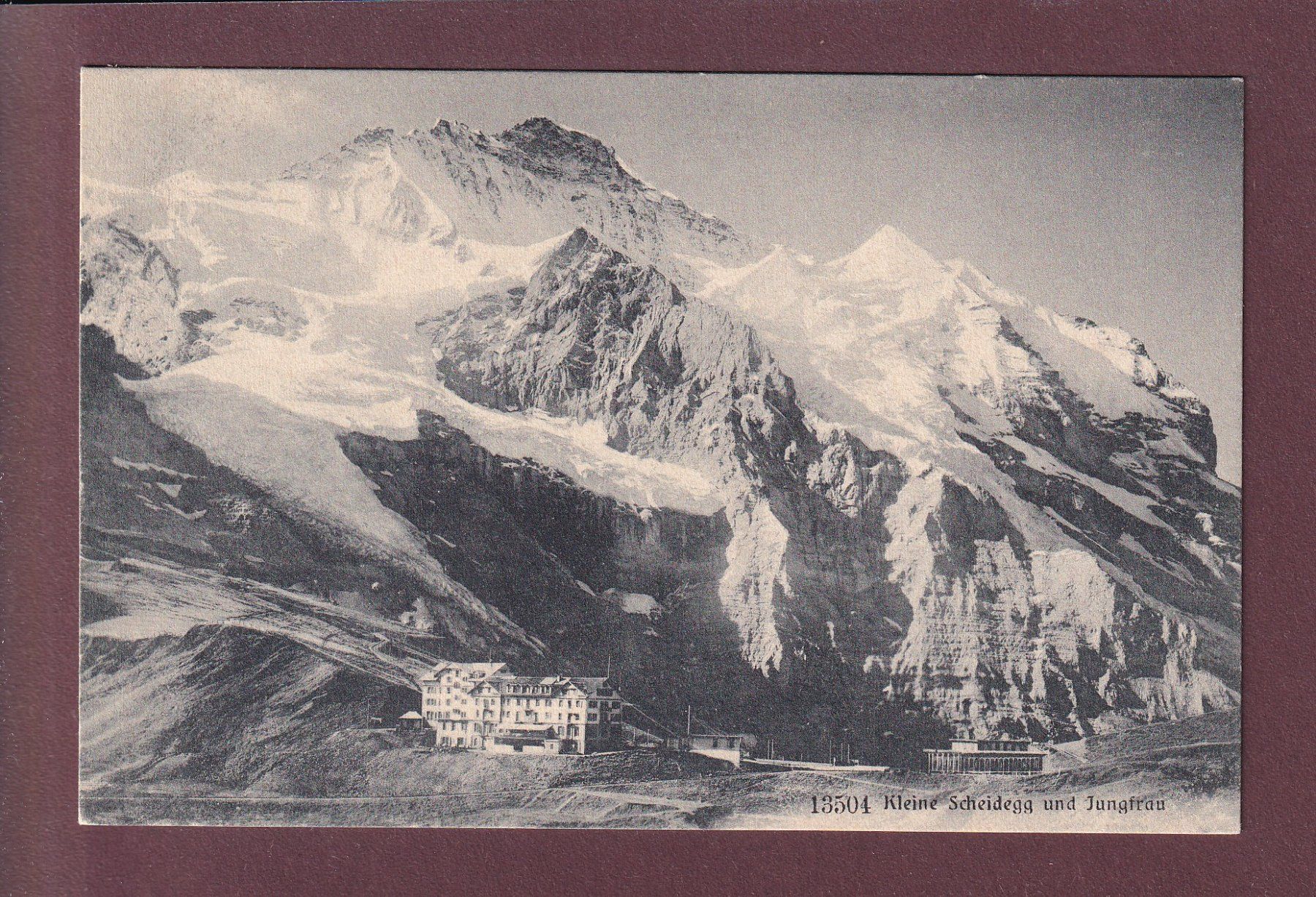 Cartoline postali: KLEINE SCHEIDEGG - Jungfrau – Usato da Pully venduto da nicecards