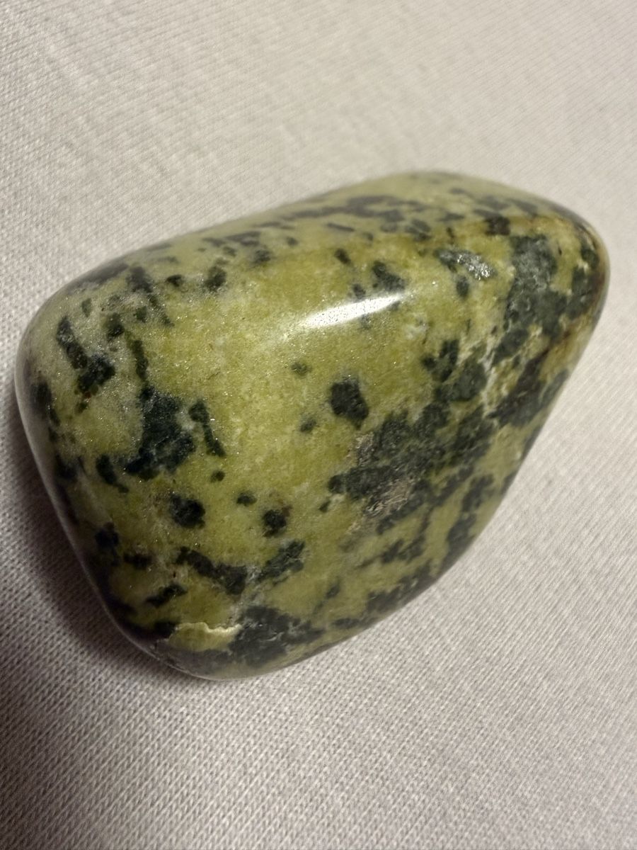 Mineralien & Heilsteine: Jade nefrit – Gebraucht aus Oberhof von RealStone 4