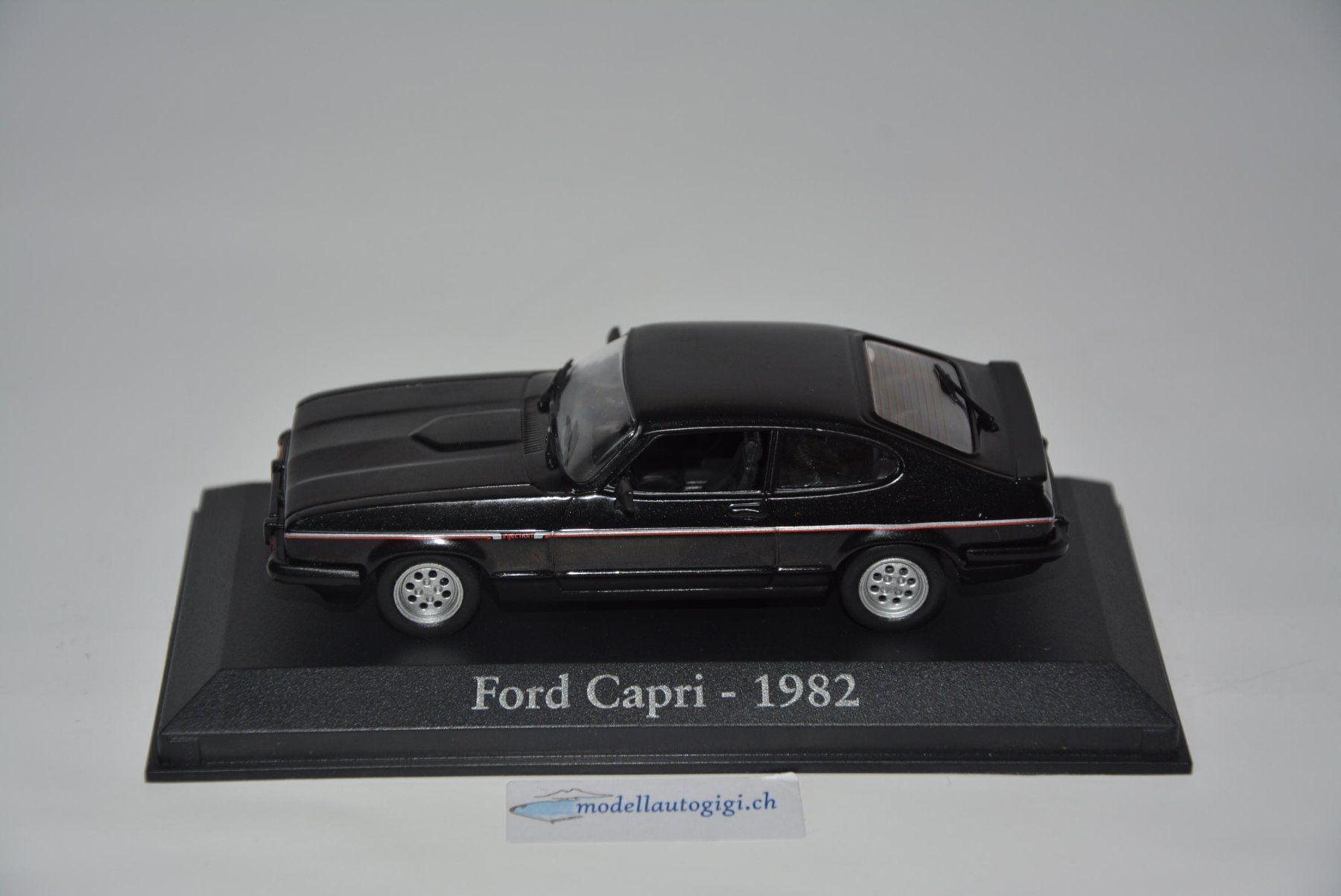 Ford Modellini d'auto: Ford Capri 1982 , 1:43 – Nuovo e nell'imballaggio originale da Goldach venduto da Feivel9 1