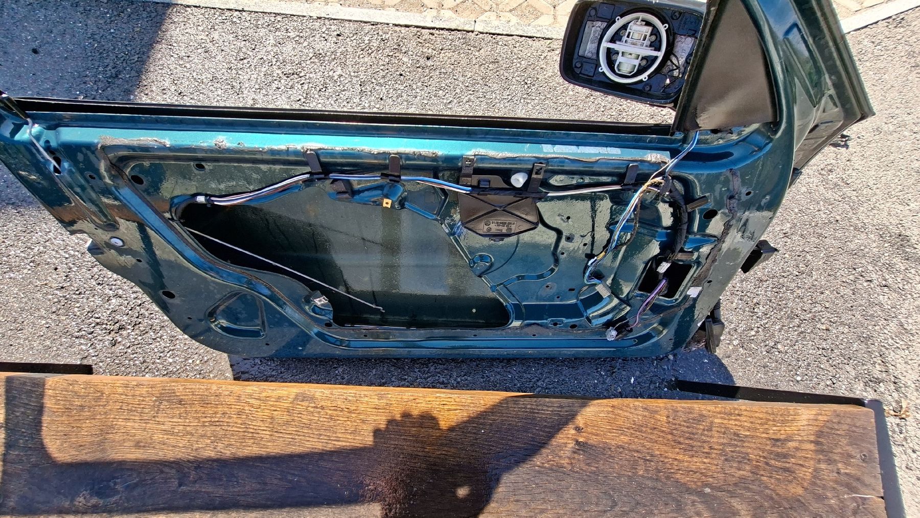 BMW Toutes les pièces auto: Portière bmw e36 limousine  – D'occasion à Vérossaz par Thibault1234 4