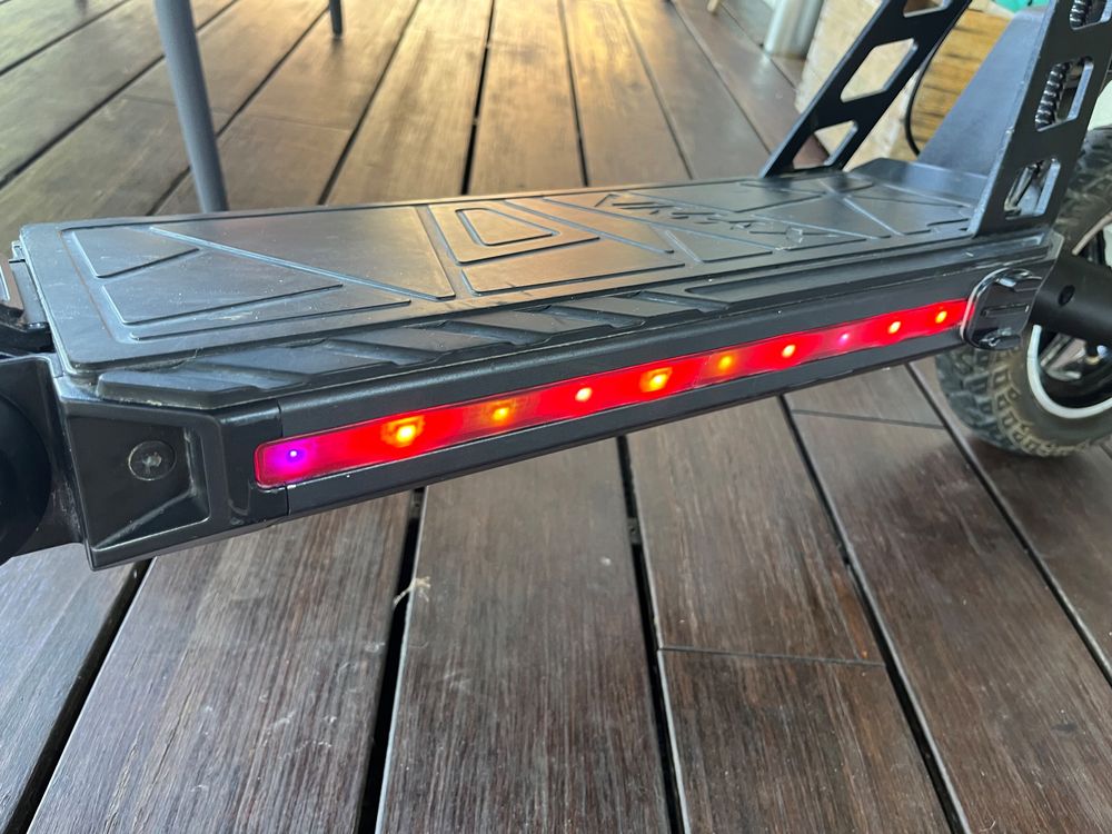 Elektro Scooter Vmax R40 pro 40 km/h, 1000 W, 40 km Kaufen auf Ricardo