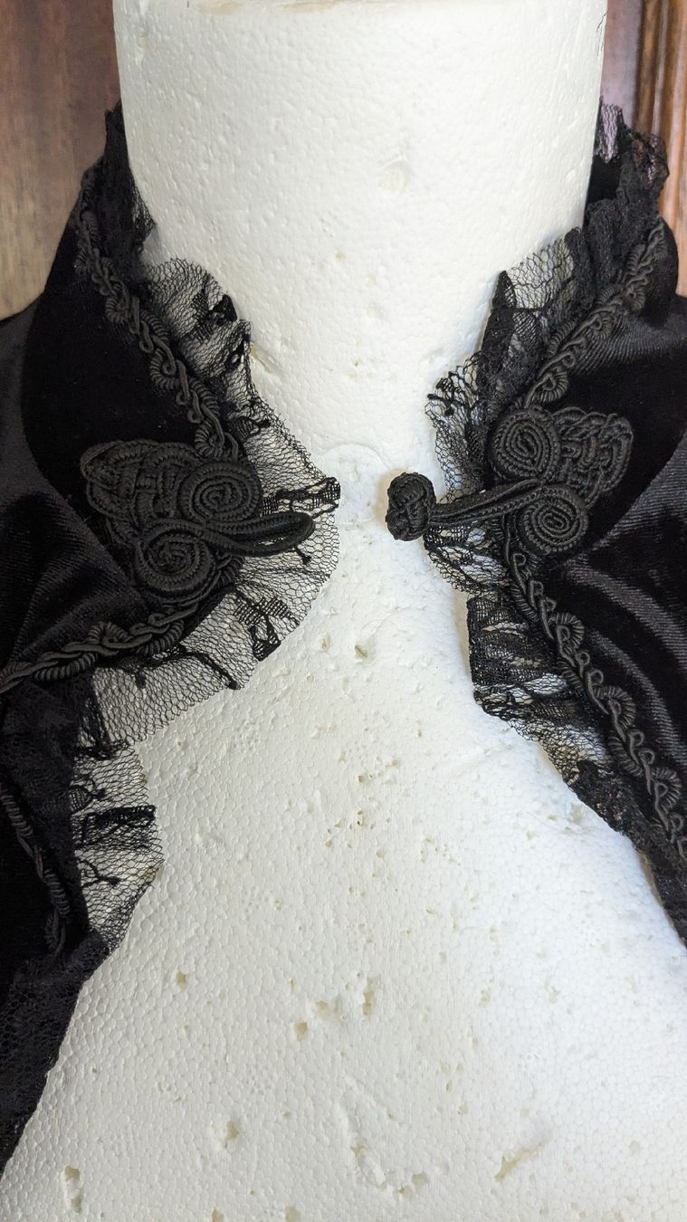 Boleros: Gothic Bolero S – Gebraucht aus Emmenbrücke von dragonfly_8 2