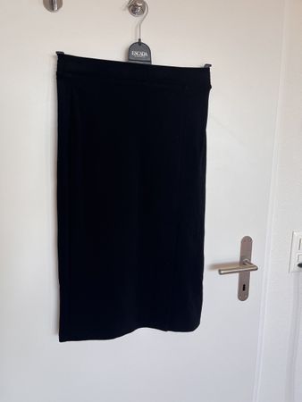 Bleistiftrock, schwarz, Grösse 36