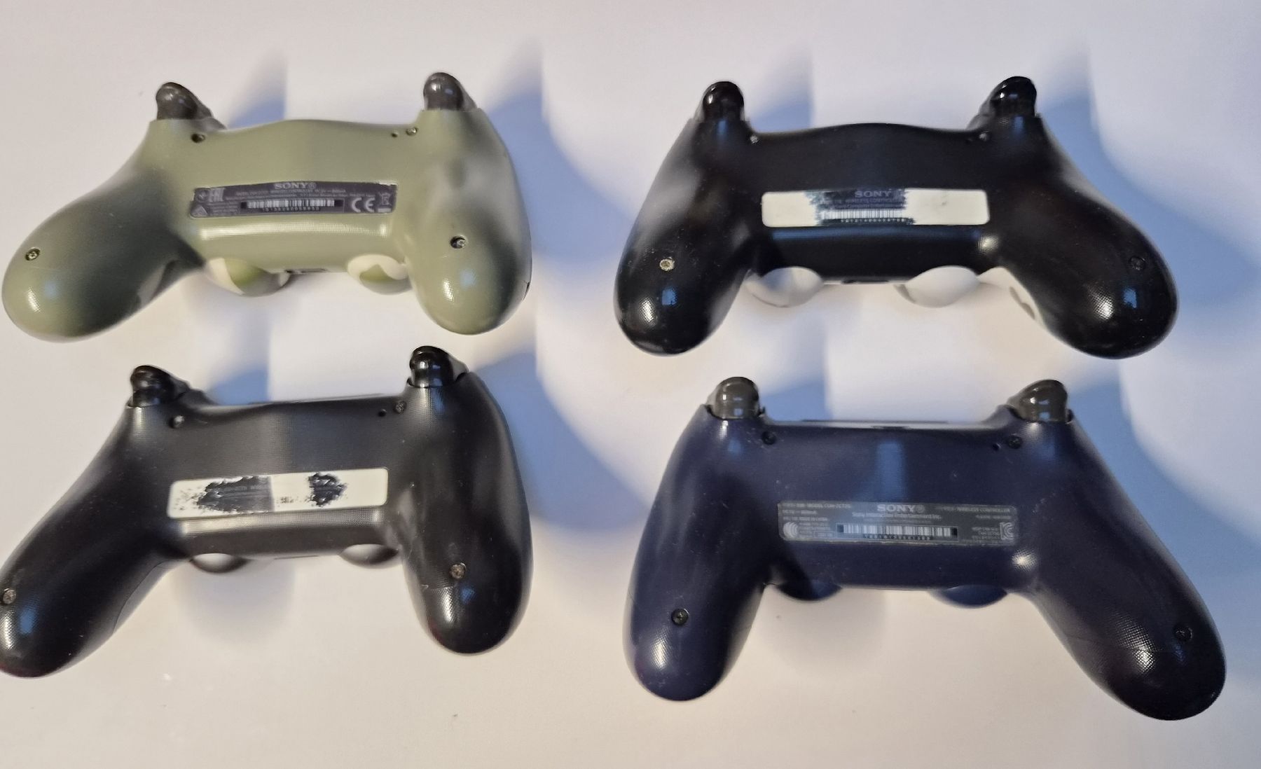 Sony Controller: 4x Original Sonx PS4 Controller – Usato da Buchs AG venduto da Spooky979 1