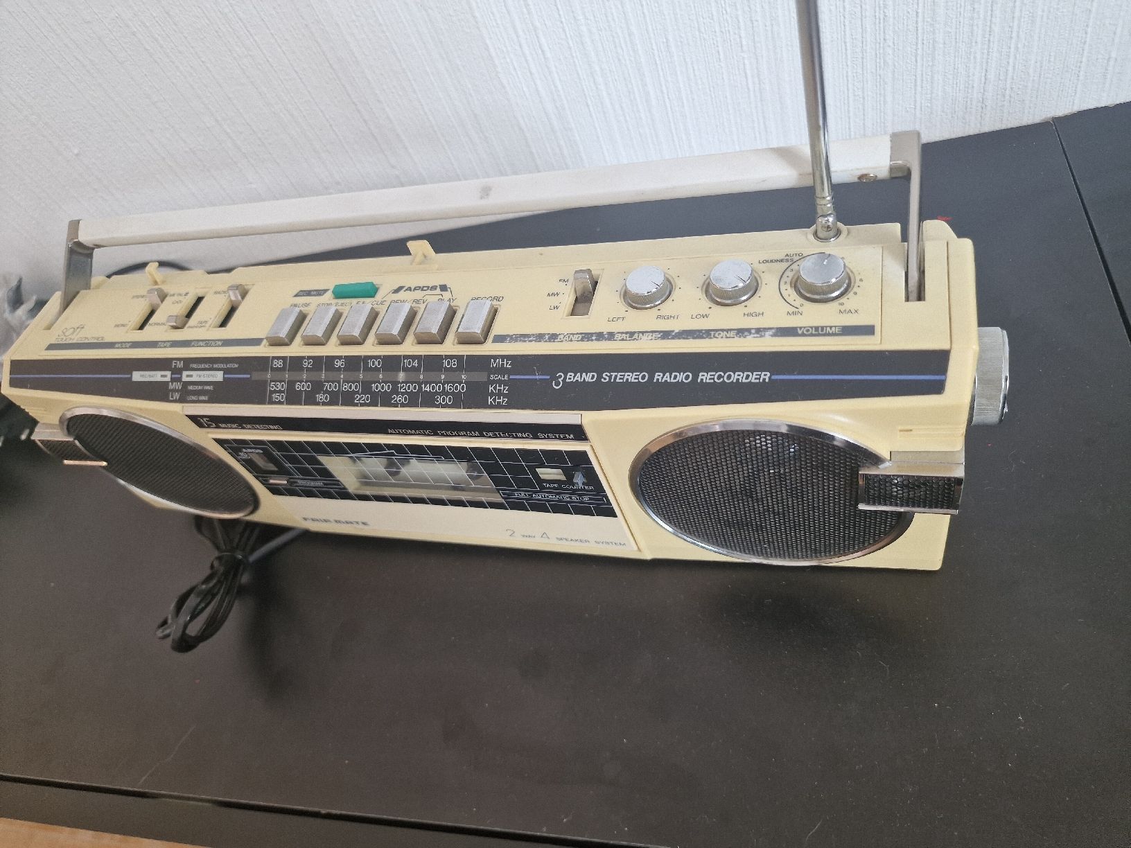 Radio: Radio cassette  RD-812 3 bandes,  – Usato da La Chaux-de-Fonds venduto da Ric_m628 1