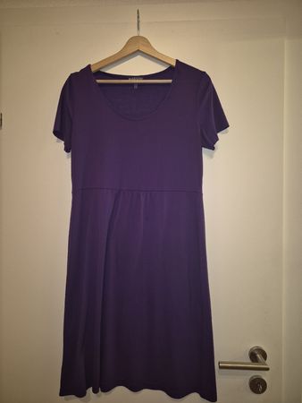 Super bequemes Violettes Kleid Gr. 40/42