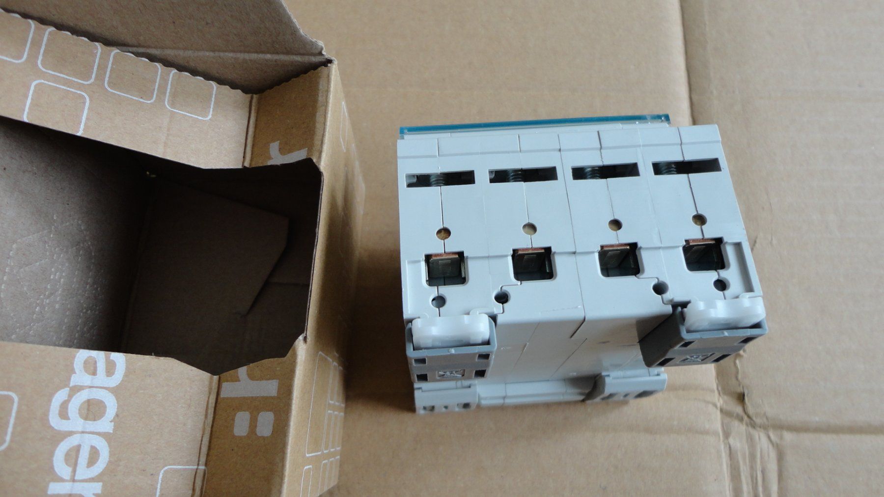 Hager Stromzufuhr: Hager ADM482C 6kA FI/LS C32/30mA 4Pol – Neu und originalverpackt aus Emmen von Dora024 3