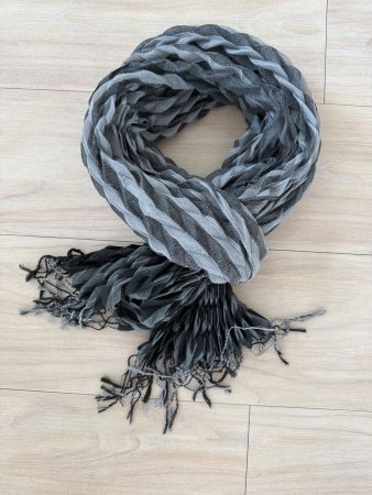 Grauer Schal, Unisex, Top Zustand, 50x175cm 3-dimensional