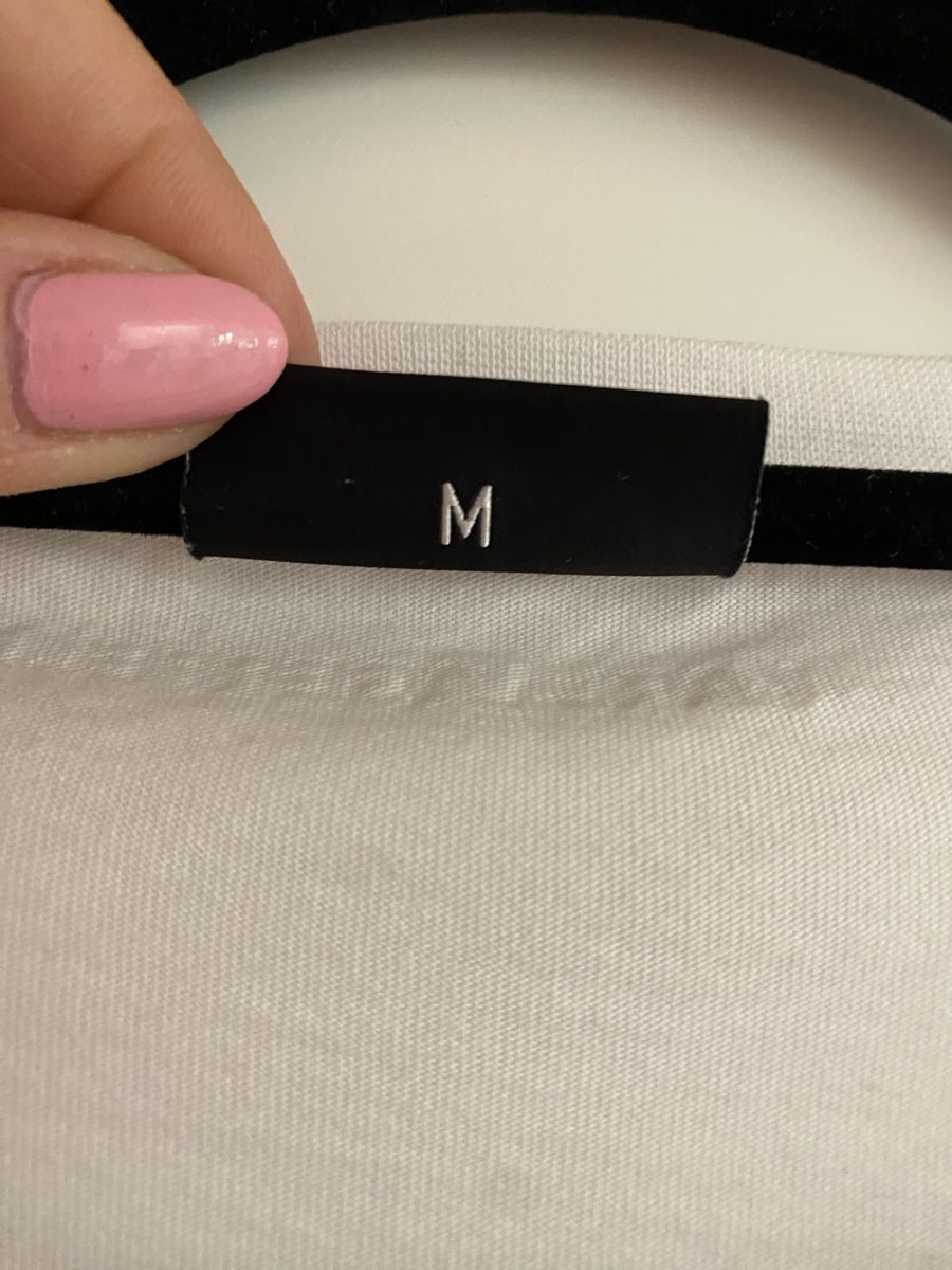 Karl Lagerfeld T-shirt: Karl Lagerfeld T-Shirt – Usato da Wetzikon ZH venduto da Deba26 3