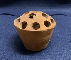 Blumenfrosch Tontopf 40er Handarbeit Vintage