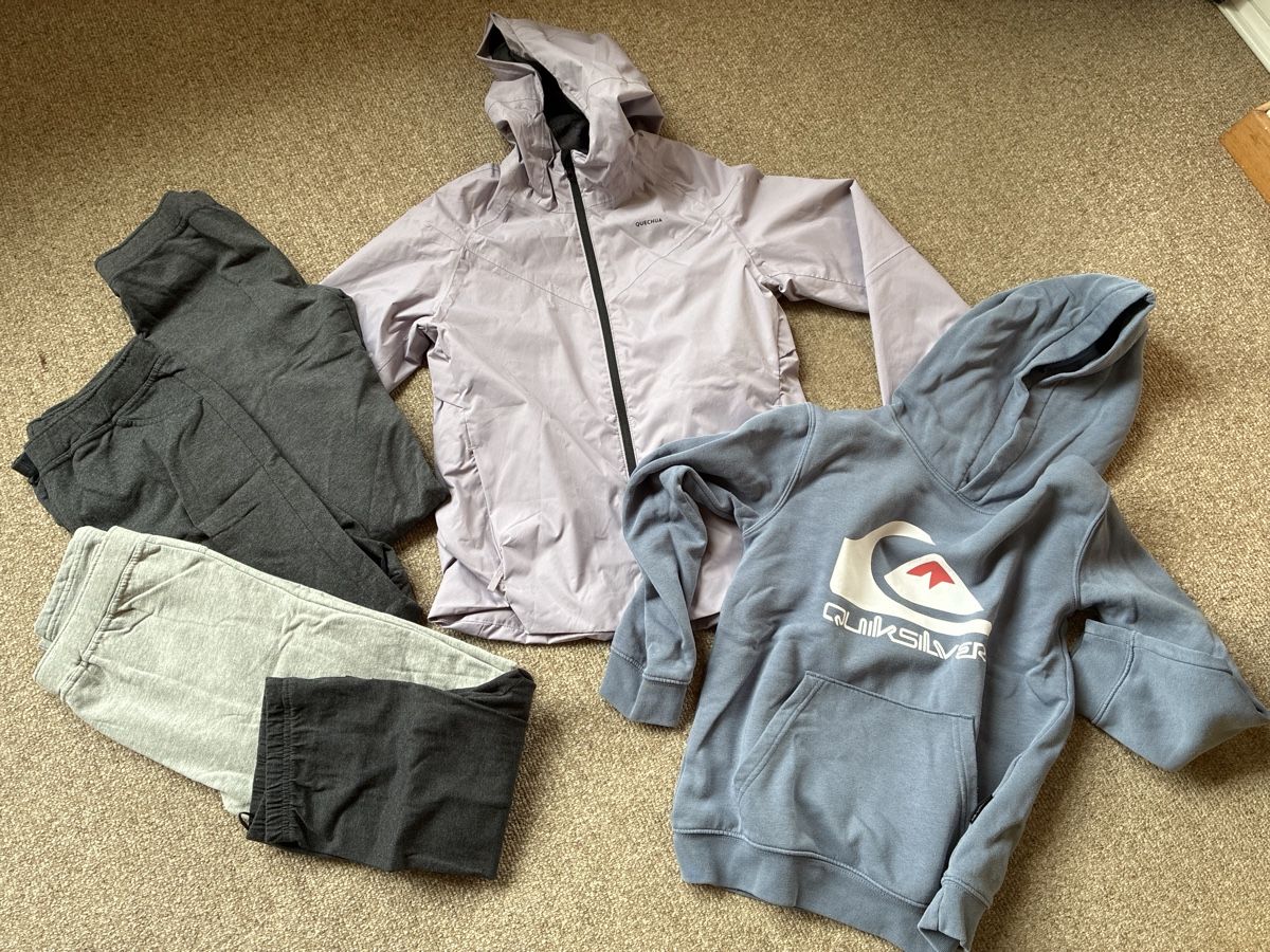 Kleiderpakete & -sets: Kinderkleider 158-164 – Gebraucht aus Biglen von zum_zd9z