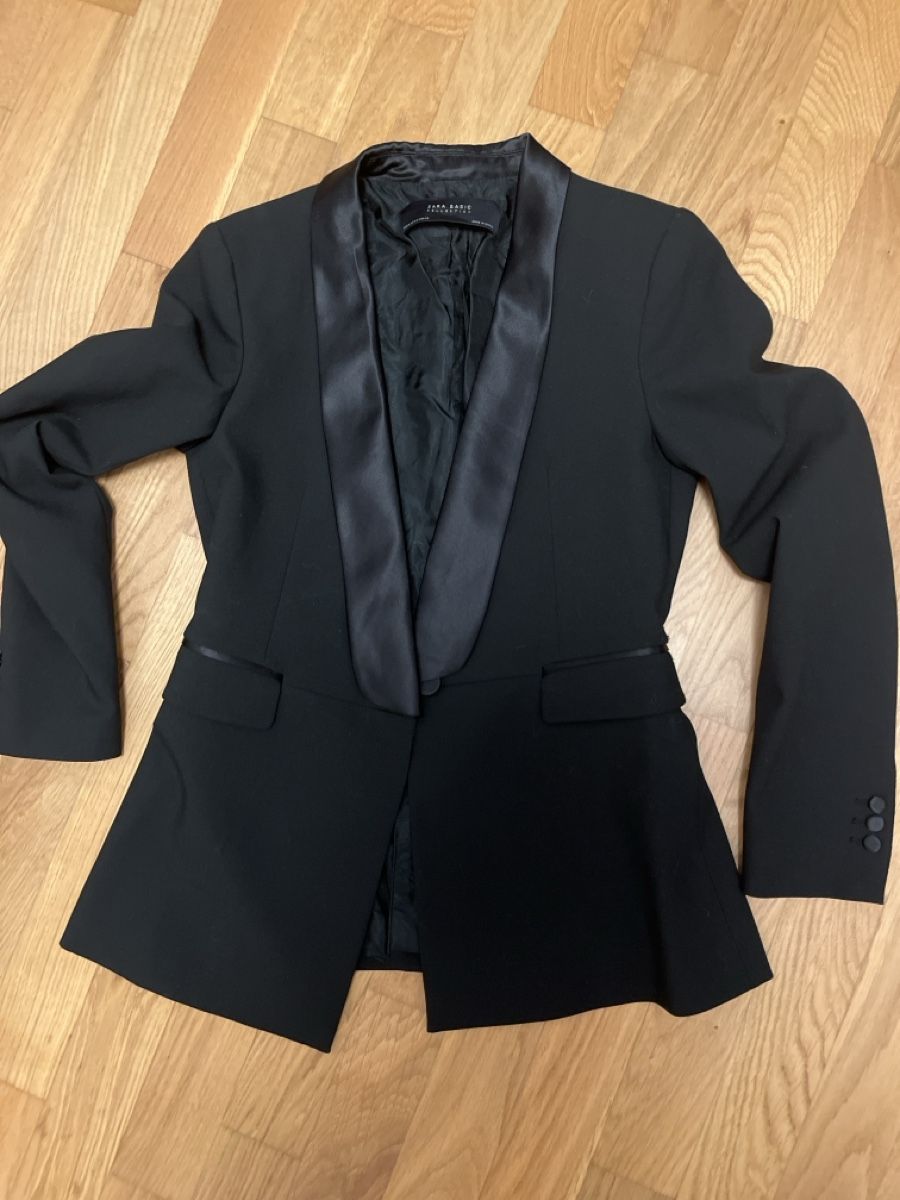 Zara Vestes: Sakko Zara Basic Collection schwarz Grösse S Neuwertig – D'occasion à Lyss par dom_tj5h