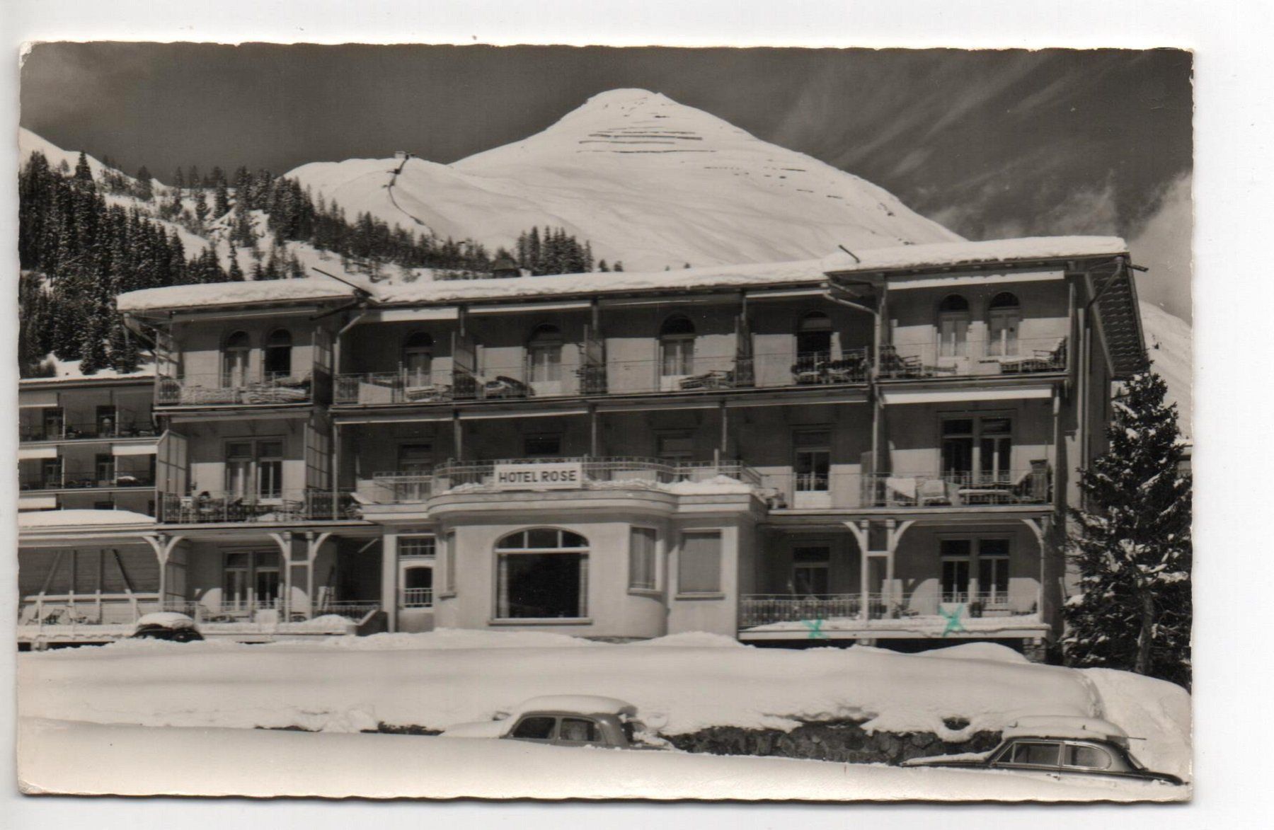 Cartoline postali: DAVOS Hotel Rose gegen Parsennbahn – Usato da Jona venduto da philajona