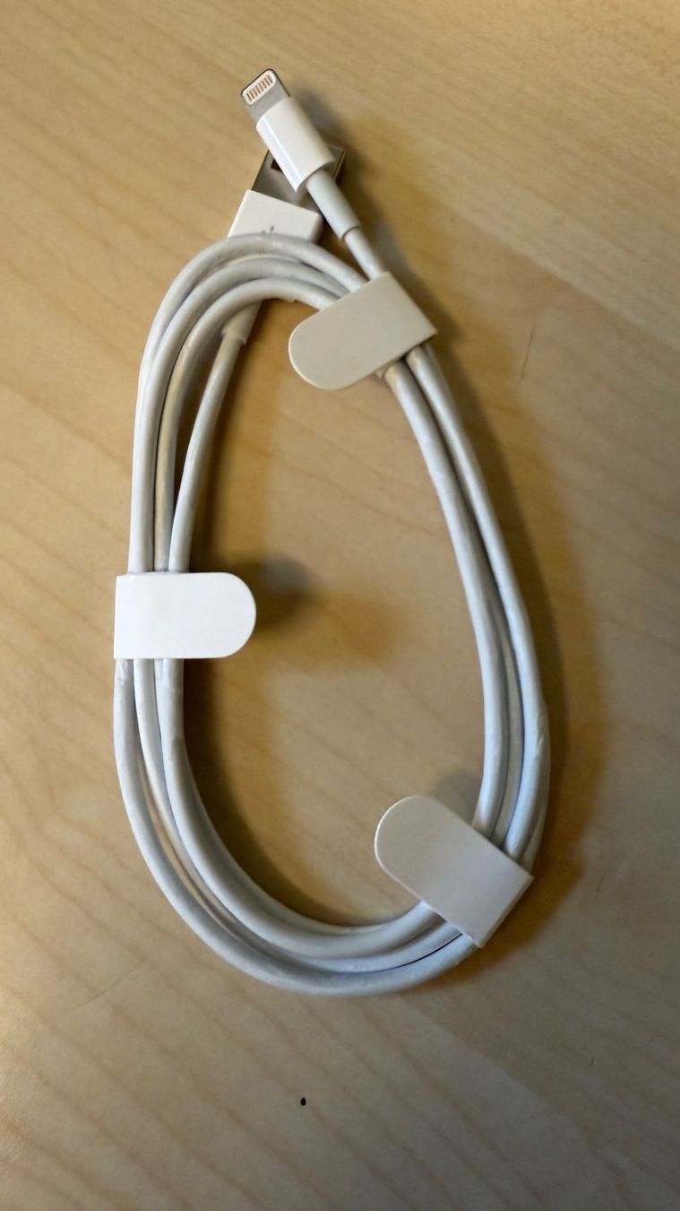 Apple Cavi: apple usb-a zu ligthning Kabel – Nuovo (secondo la descrizione) da Chur venduto da tblr 1