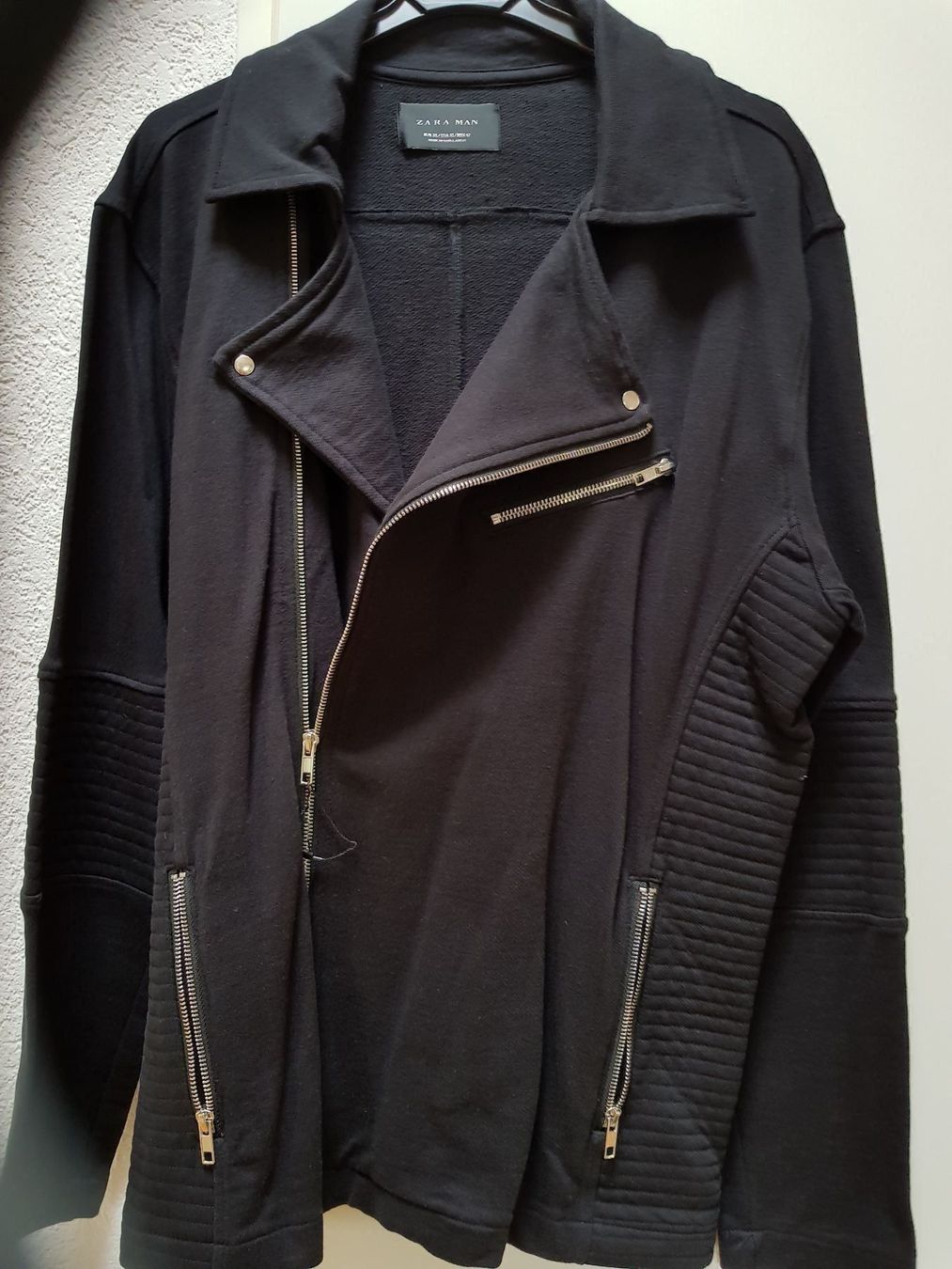 Zara Vestes: HERREN BLUOSONS – Neuf avec emballage d'origine à Thun par Vecgou