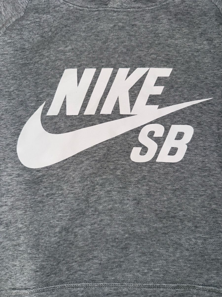 Nike Maglioni & Felpe: Nike SB Kapuzenpullover grau Grösse L – Nuovo (secondo la descrizione) da Villaz-St-Pierre venduto da AuctionWonFor3 1