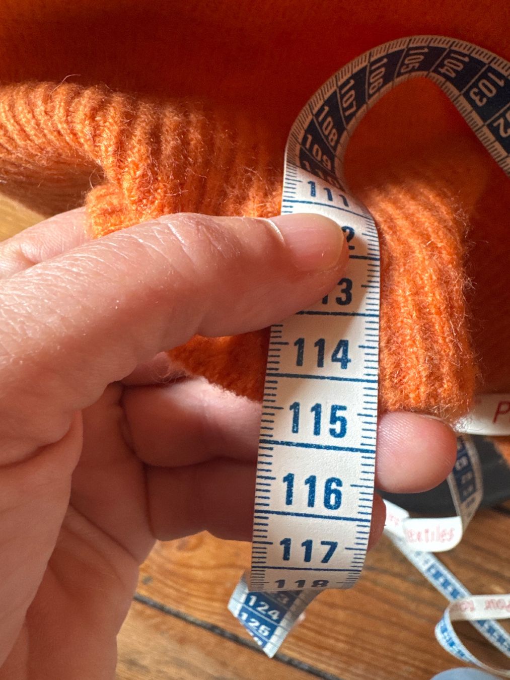 Esprit Robes: Robe pull orange à col roulé Esprit - tailleXL – D'occasion à Oron la Ville par pollyh11 5