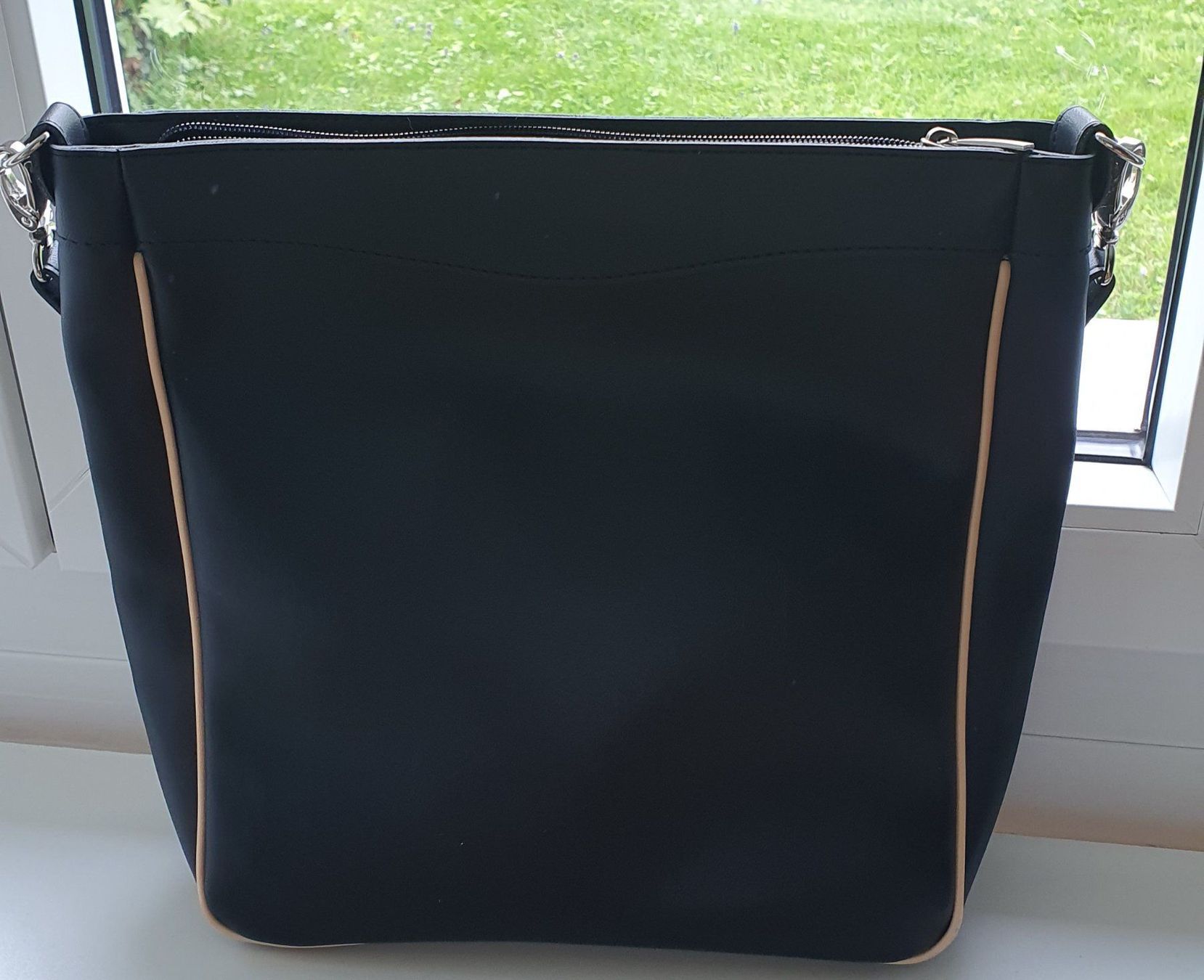 Borse da donna: Umhängetasche/ Handtasche, Einzelstück – Nuovo e nell'imballaggio originale da Niederlenz venduto da clea50 3
