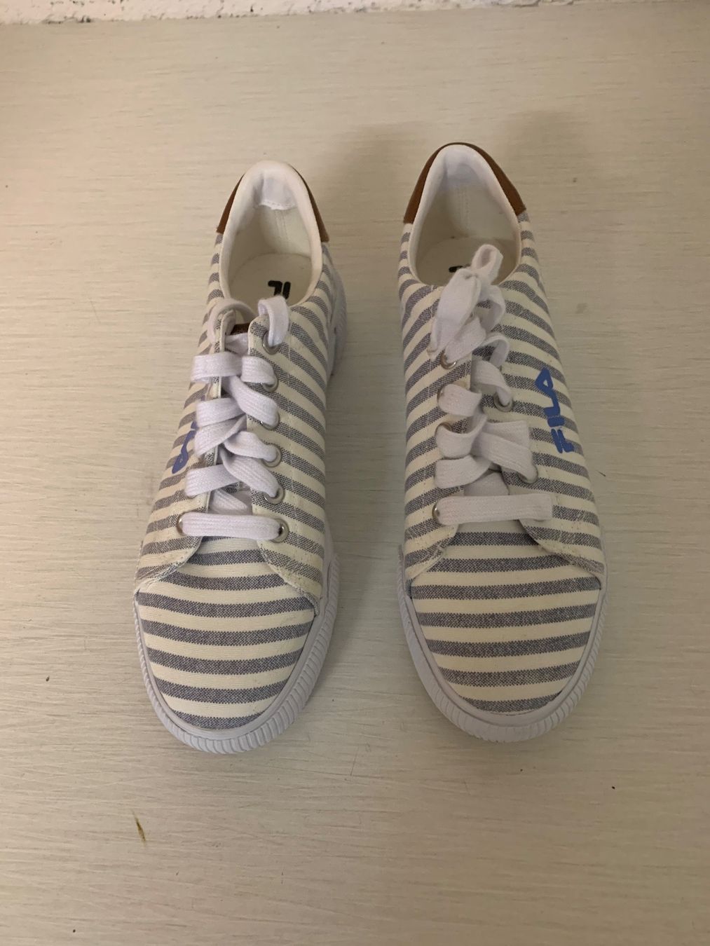 Scarpe da donna: FILA Dameschuhe grösse 39 – Usato da Thun venduto da jeff070