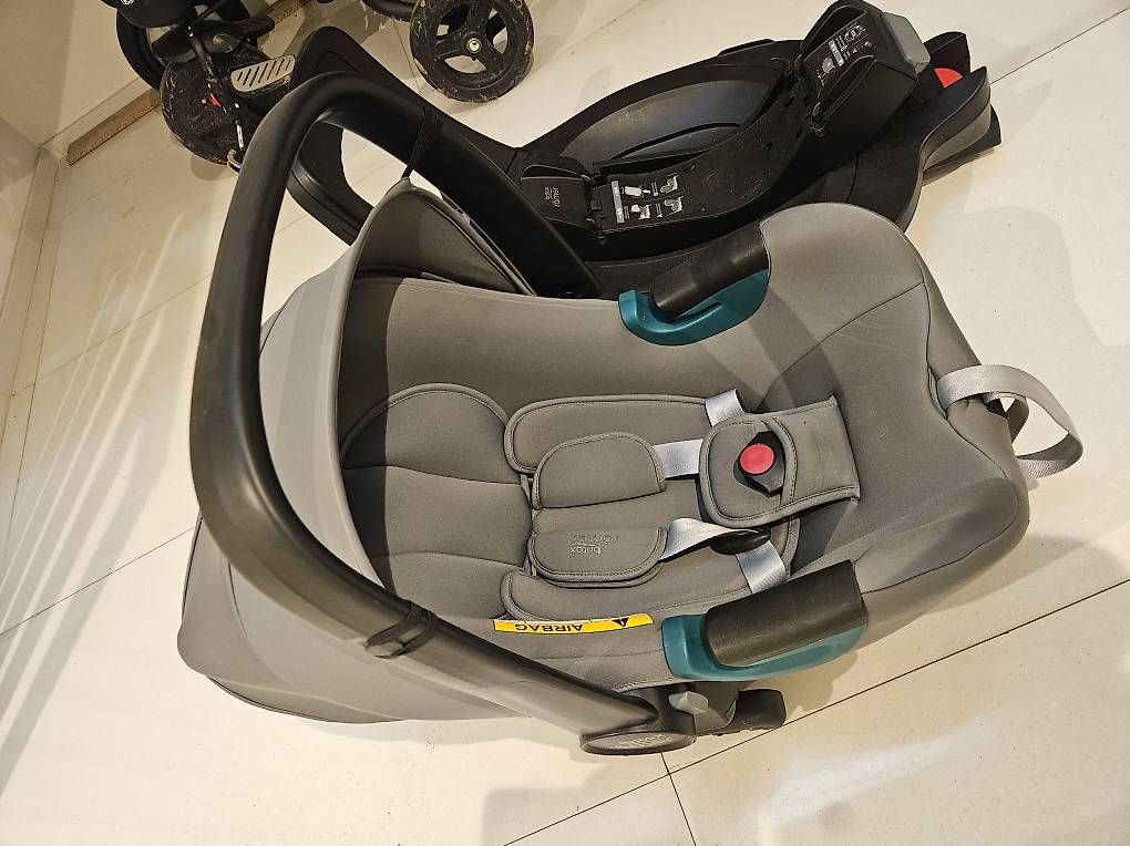 Britax Römer Poussette: Britax Römer poussette – D'occasion à Courtion par Bizzouzzz 2