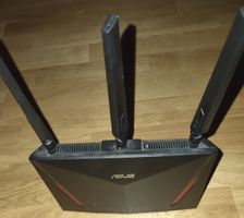 Asus WLAN Router mit drei Antennen top Zustand