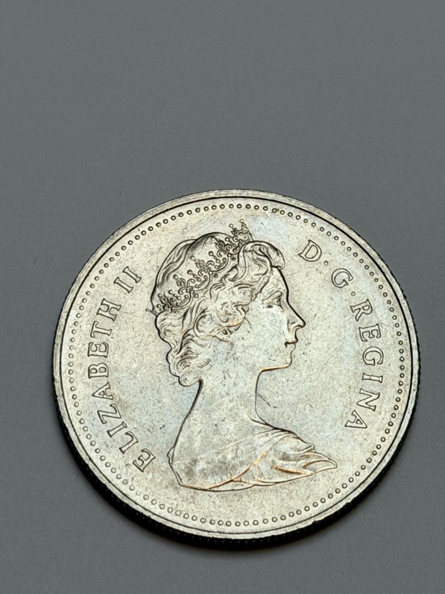 Tutti le monete: Pièce Canada 1 Dollar 1982 Elizabeth II état: utilisé – Nuovo (secondo la descrizione) da La Tour-de-Trème venduto da Ahamaya 1