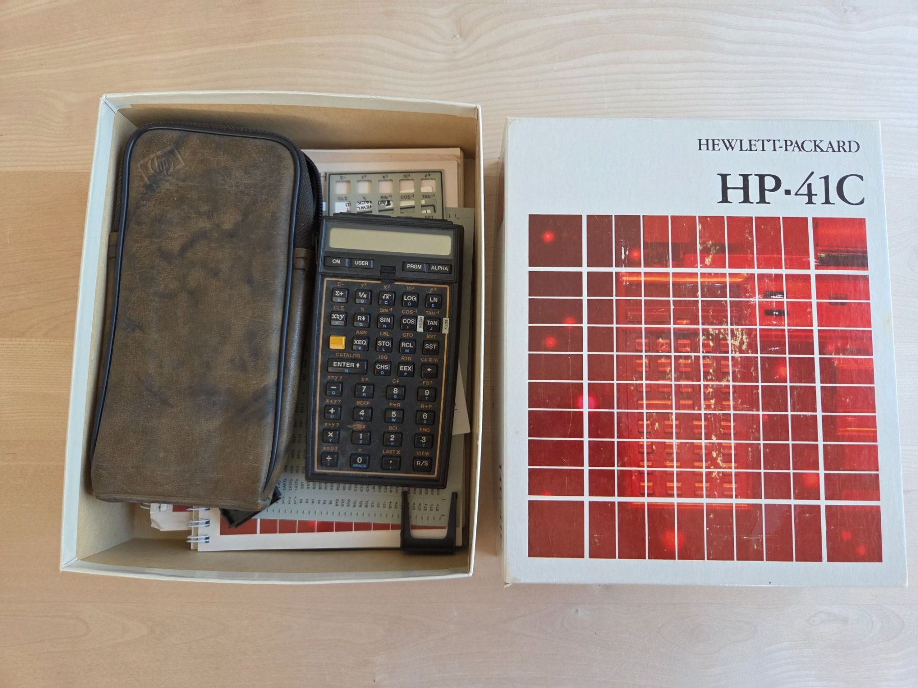 Hewlett Packard Calcolatrici tascabili: HP 41 CV wissenschaftlicher programmierbarer Taschenrechner – Usato da Hausen am Albis venduto da Cxxe 3
