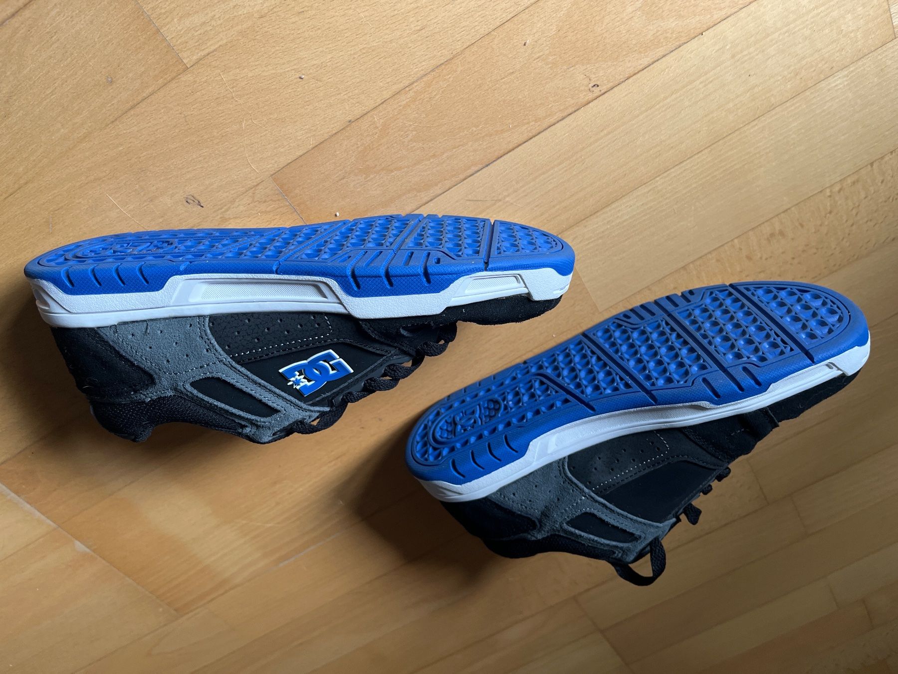 DC shoes Scarpe da uomo: Dc Schuhe Gr. 38 – Usato da Stans venduto da Cindy-1313 1