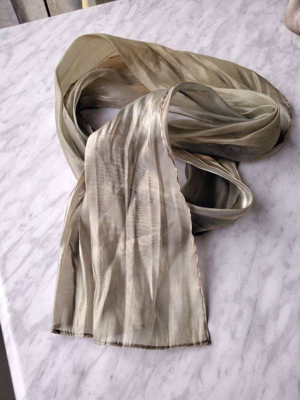 Foulard & Sciarpe: LEICHTER SCHAL GRÜN / GOLD – Usato da Biel/Bienne venduto da dasi3