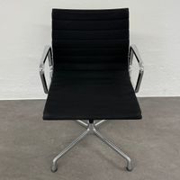 Vitra Eames Alu Chair EA104 Hopsak