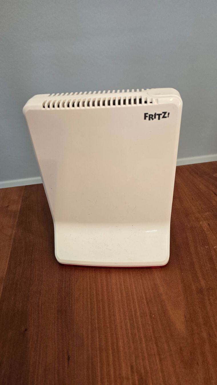 Avm WiFi: FRITZ! Repeater 3000 International – D'occasion à Zürich par odeon10 4