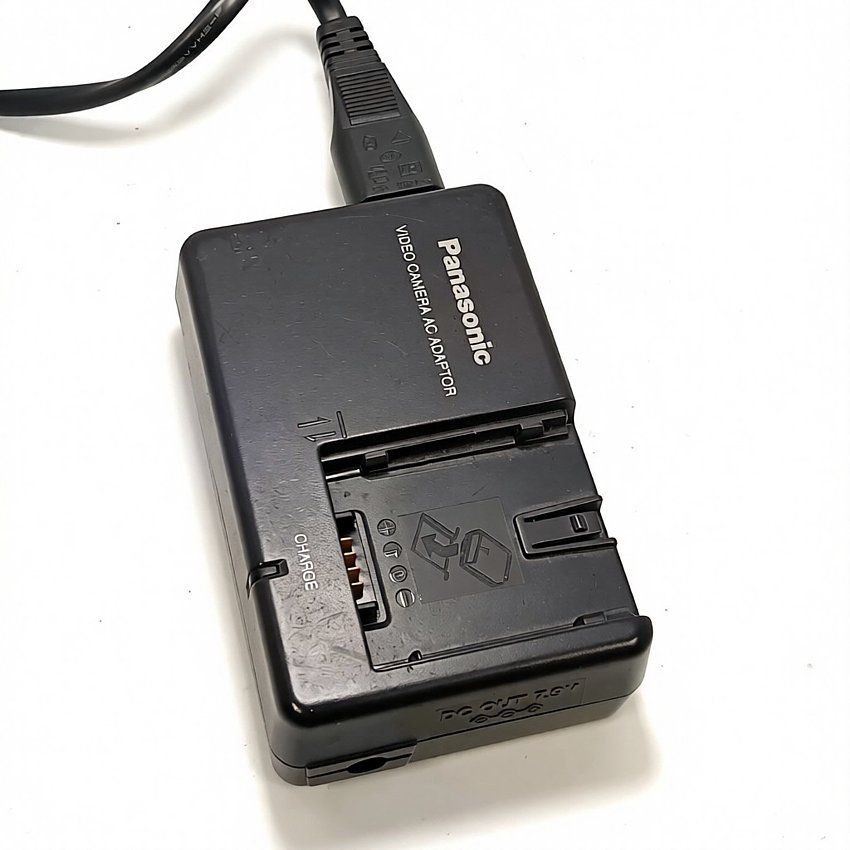 Panasonic Caméscopes: Panasonic NV-DS27 – D'occasion à Münsingen par The_1483 3