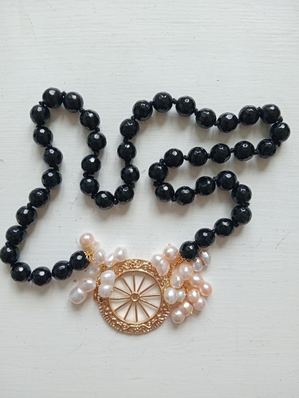 Ketten: Statement Schwarz Kette Boho-Stil Handgeknüpft Glasperlen – Gebraucht aus Allschwil von Evgeniia78