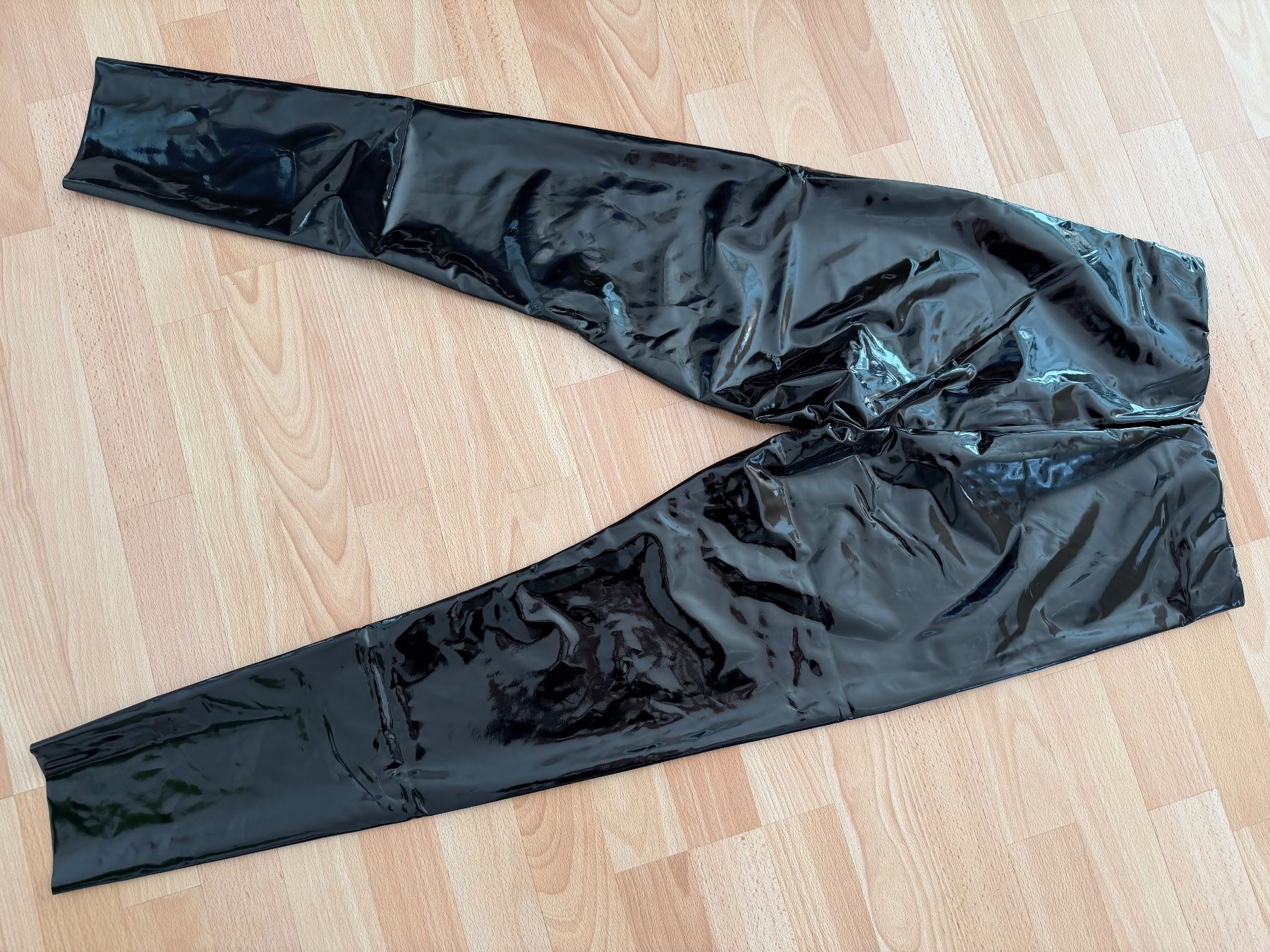 Leggings: Vinyl Lack Leggings Schwarz – Nuovo e nell'imballaggio originale da Uetendorf venduto da Stoun 6